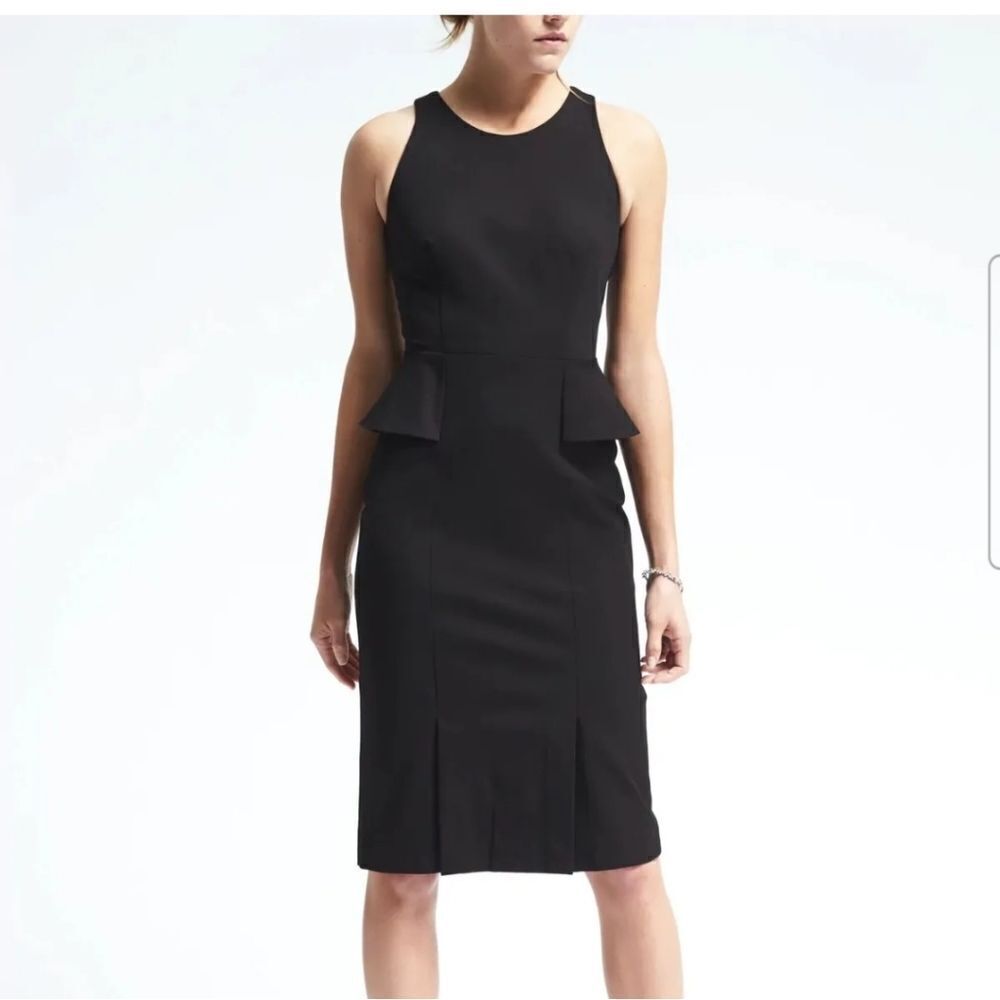 Banana Republic Bi Stretch Side Peplum Sheath Dress Size 4 NWT‎